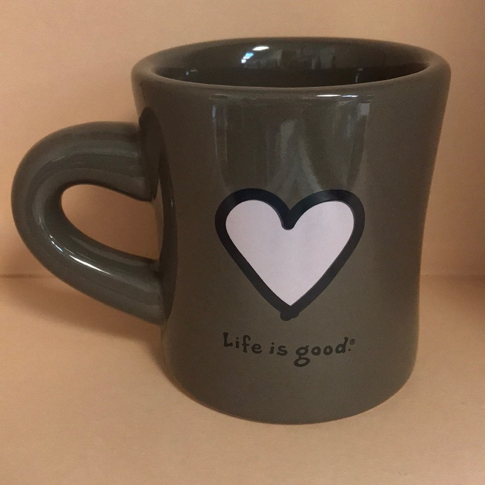 Life Is Good 10 oz Brown Mug with Pink‎ Heart